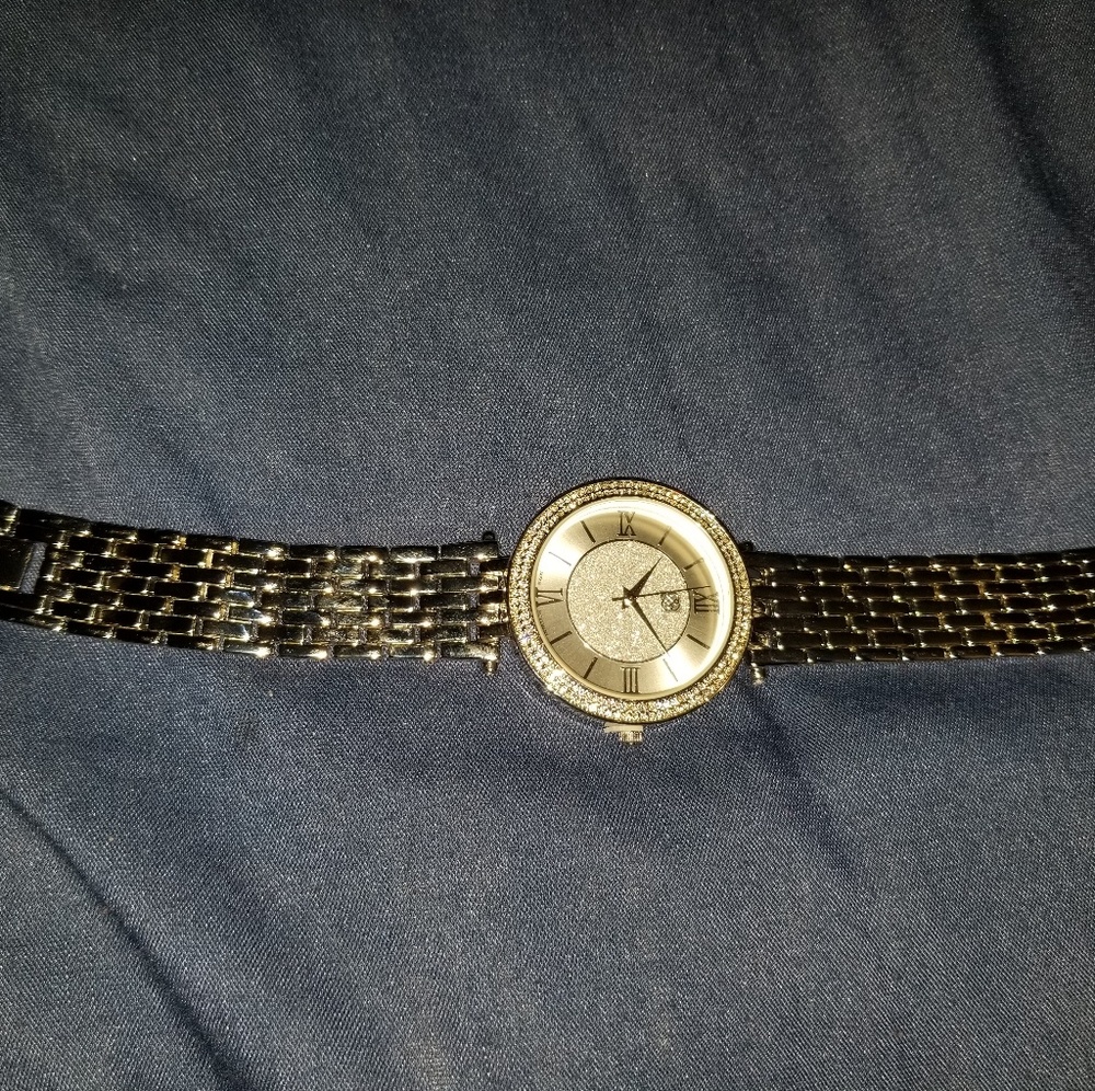 Watch - Picture 2 of 5
